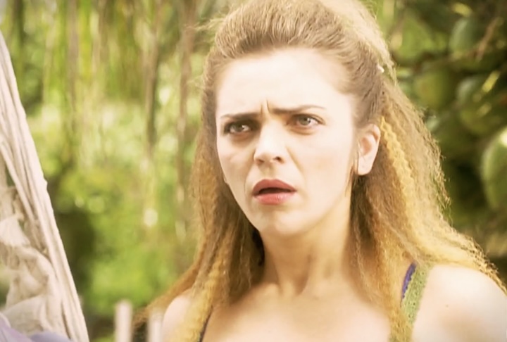 Em 2012, Titina brilhou ao interpretar a divertida “personal colega” da personagem Chayene, vivida por Cláudia Abreu, na novela 