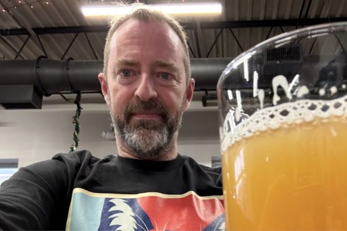 Cientista cria cerveja que funciona como vacina e gera debate ético - Reprodução/X