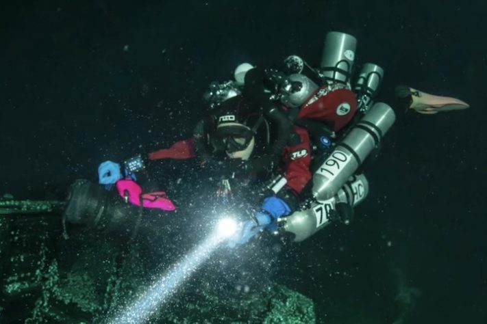 Descoberta a cerca de 100 metros de profundidade no Lago Ontário, embarcação de madeira surpreende pelo estado de conservação, e pode ter sido construída entre 1800 e 1850 – Reprodução/jefflindsay.ca