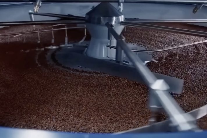 Grãos de café - Reprodução/YouTube