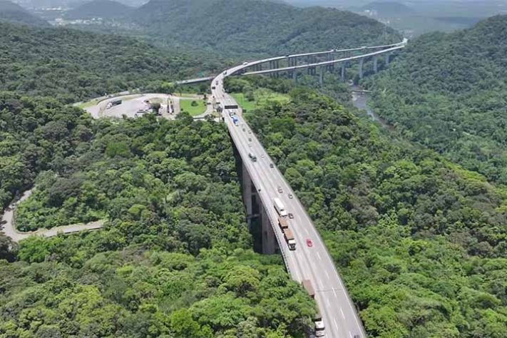 Rodovia dos Imigrantes (SP-160) rodovia do estado de São Paulo - Reprodução do Youtube Canal Drone São Paulo