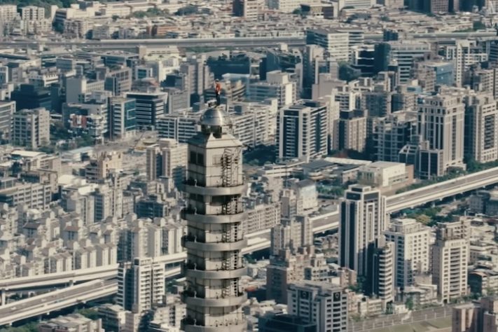 Alpinista Alex Honnold escala prédio Taipei 101 em evento ao vivo transmitido pela Netflix – Reprodução/Netflix