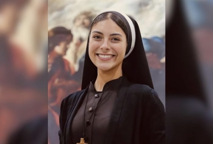 Jovem de Minas Gerais foi apelidada de 'freira mais bonita do mundo' nas redes sociais – Reprodução/Redes Sociais