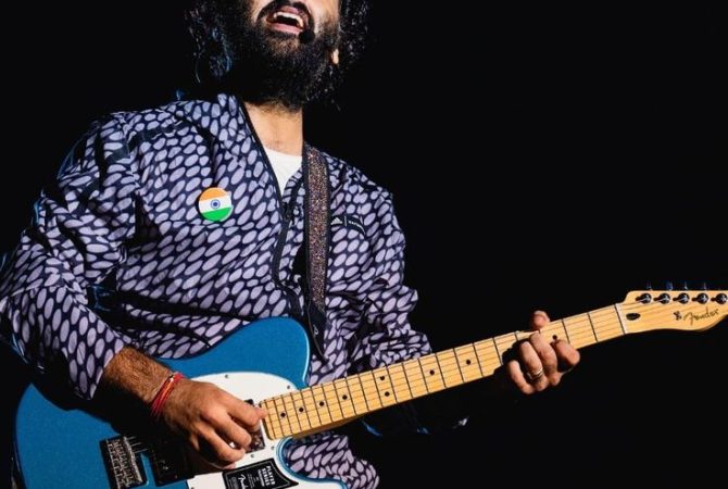 Arijit Singh entra no top 10 global do Spotify e mantém liderança absoluta na Índia em 2025