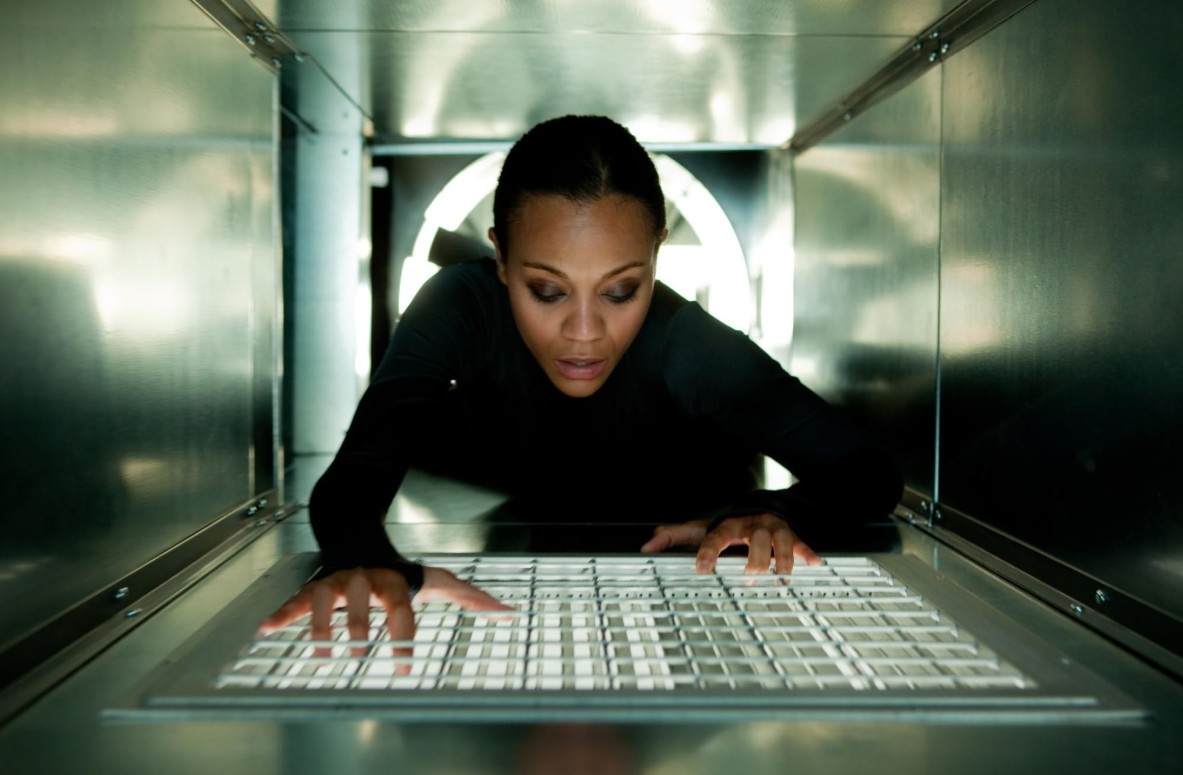 Paralelamente aos grandes blockbusters, atuou em produções de perfil mais dramático, entre elas “Os Perdedores”, “Colombiana: Em Busca de Vingança”, “As Palavras”, “Sentimentos que Curam”, “Tudo por Justiça”, “Laços de Sangue”, “Nina” e “Recomeço”.
