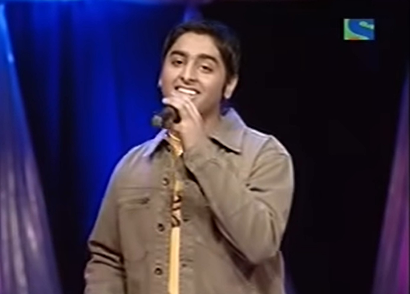 A primeira projeção nacional ocorreu em 2005, quando participou do reality show “Fame Gurukul”. Após o programa, mudou-se para Mumbai, onde trabalhou como freelancer, programador musical e produtor para publicidade, rádio e televisão. 
