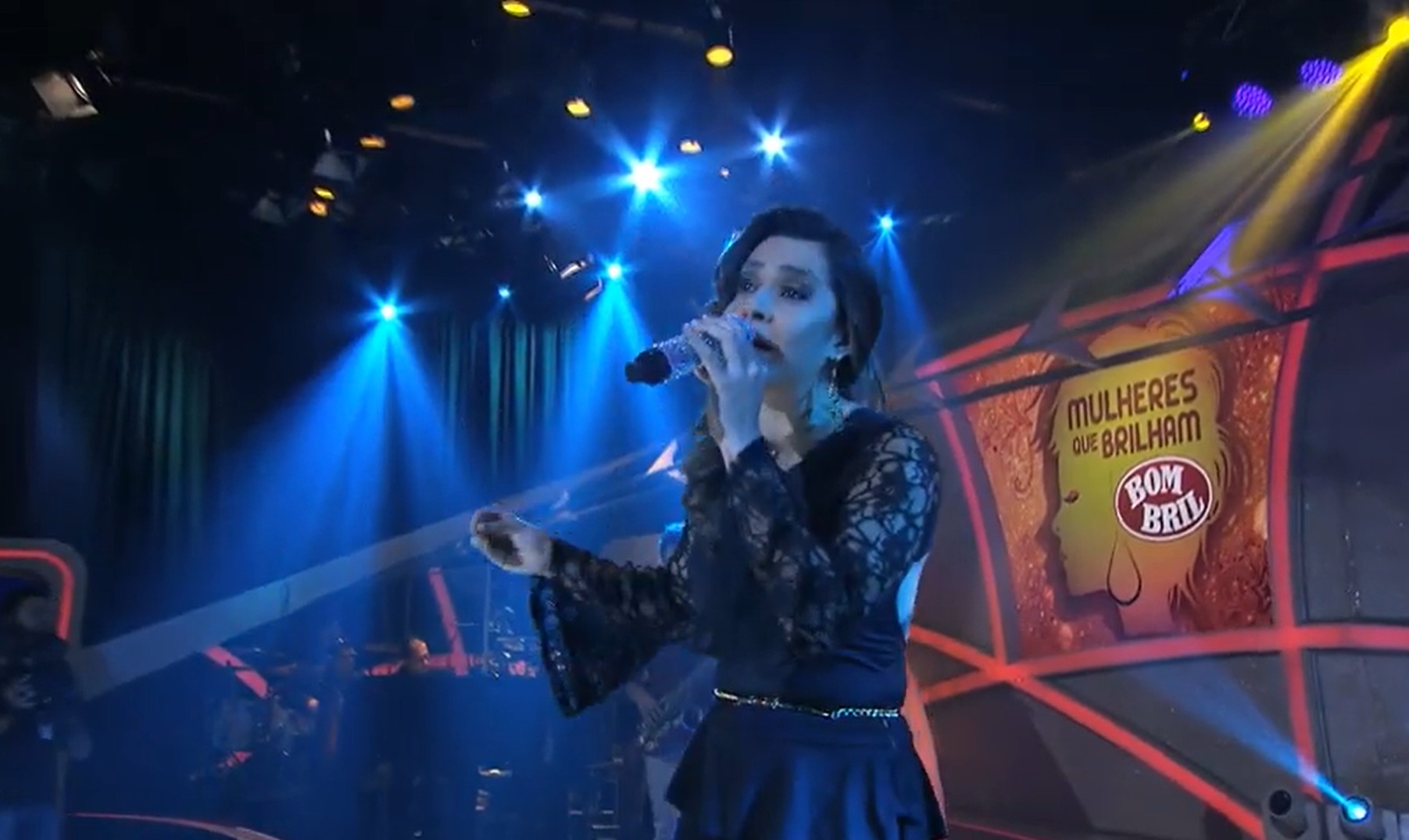 Em 2014, venceu o quadro “Mulheres que Brilham”, exibido no “Programa Raul Gil”.
