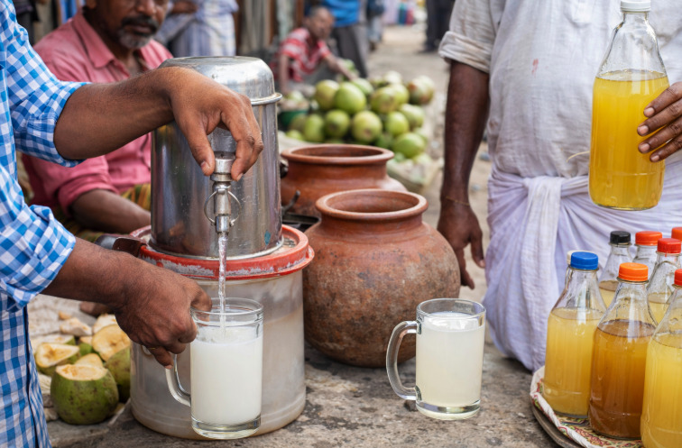 <p>Já a Índia utiliza a água de coco tradicionalmente é consumida, inclusive, em preparações regionais e bebidas fermentadas.</p>
