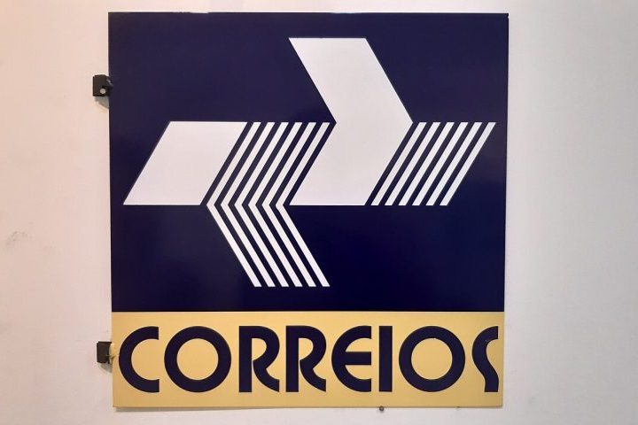 <p>Ao longo do século 20, os Correios ampliaram enormemente seu alcance e portfólio de serviços.</p>
