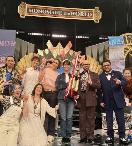 Elize Fleury, cantora brasileira vence The Voice japonês e recebe troféu – Arquivo Pessoal/Elize Fleury