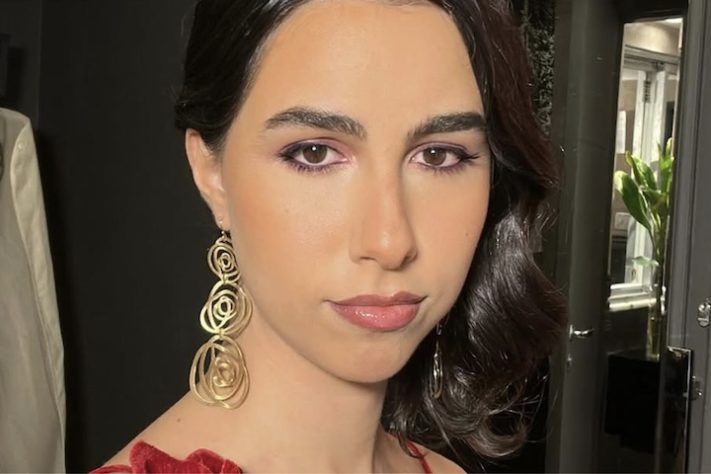 Elize Fleury, cantora brasileira vence The Voice japonês e recebe troféu – Reprodução/Instagram