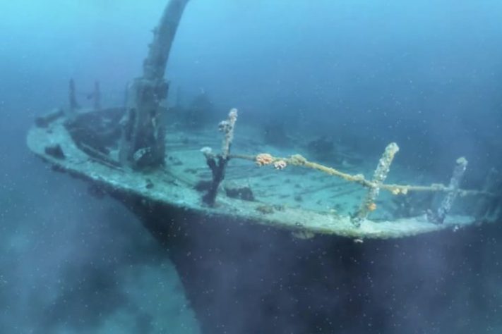 Embarcação naufragada, foto NEUTRA – Reprodução