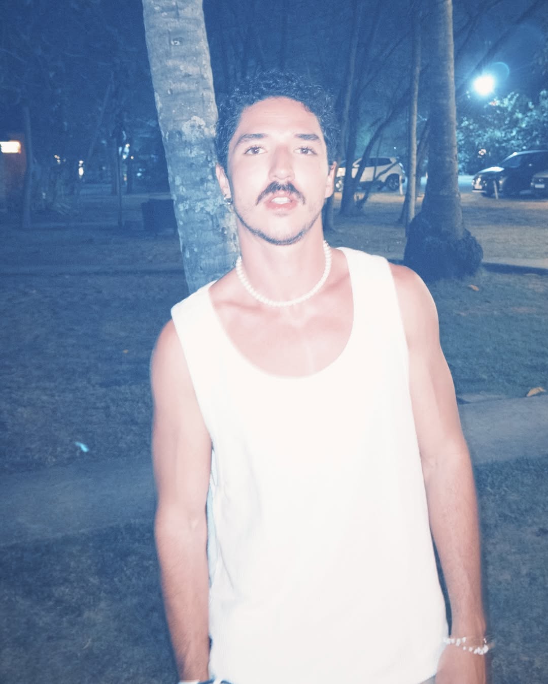 Após a repercussão do flagra, um comentário antigo de João Vitor nas redes sociais começou a circular na internet. 