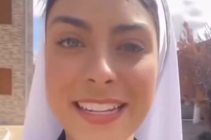 Jovem de Minas Gerais foi apelidada de 'freira mais bonita do mundo' nas redes sociais – Reprodução/Mídias Sociais Servas de Maria Santíssima