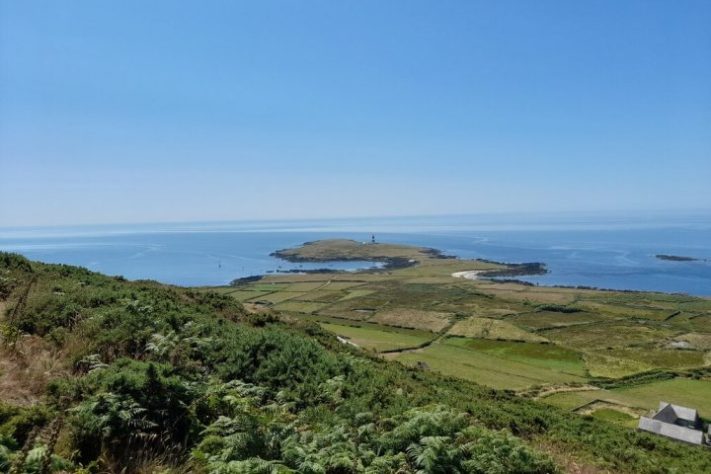 Ynys Enlli, ilha do País de Gales – On Bardsey Island by David Bremner