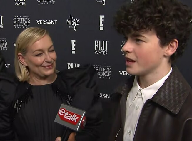 A série também premiou Erin Doherty e reúne nomes como Ashley Walters, Faye Marsay, Mark Stanley e Christine Tremarco, além de vencer como Melhor Série Limitada.