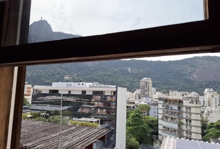 Parque Maria Cândida Pareto, condomínio de luxo com estética de favela chama a atenção no Rio de Janeiro – Reprodução/YouTube