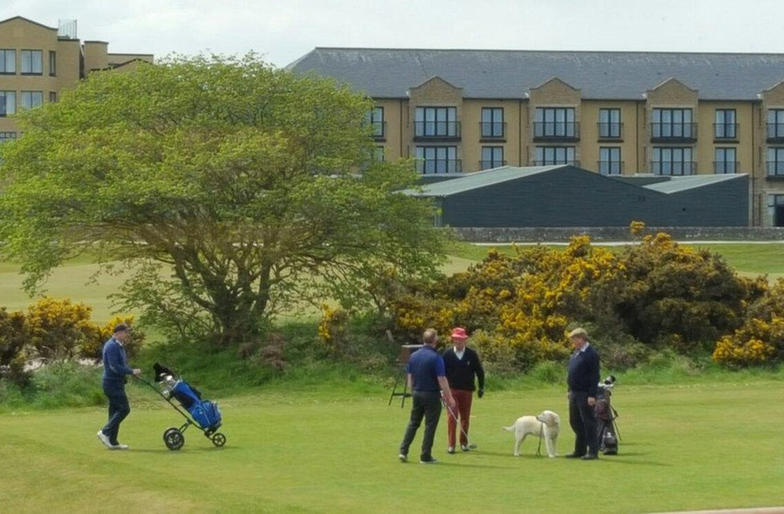 <p>Os campos escoceses se destacam porque se integram à natureza, aproveitando dunas, ventos e terrenos irregulares. Essa fusão entre jogo e ambiente cria experiências autênticas e memoráveis para os praticantes.</p>
