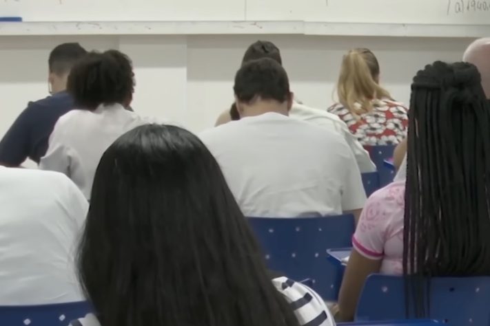 Sala de aula, faculdade, universidade – Reprodução/TV Band