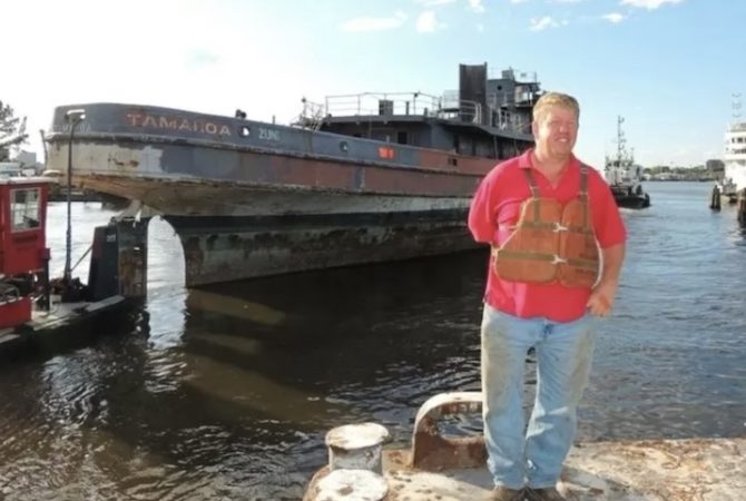 ‘Afundador de navios’ se prepara para submergir navio que transportou Marilyn Monroe e Walt Disney