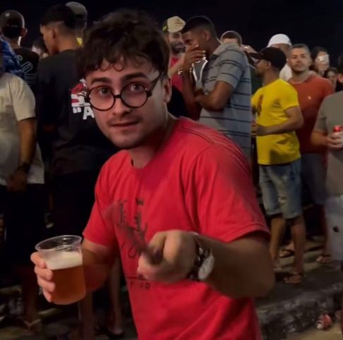 Nas redes sociais, vÃ¡rios internautas entram na brincadeira e se divertem com a semelhanÃ§a do 