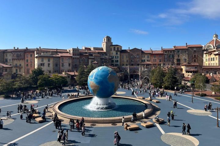 O levantamento identificou que turistas europeus — coincidentemente vizinhos — lideram as queixas dos hoteleiros por razões distintas. Veja!