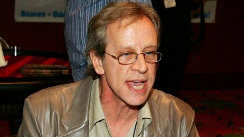 Na vida pessoal, Jean Smart foi casada por 35 anos com o ator Richard Gilliland, de 