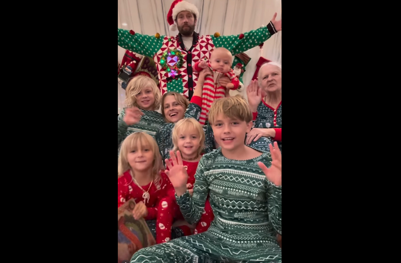 <p>Teresa é mãe de cinco filhos e concilia maternidade com uma carreira ativa no cinema e na televisão. Sua capacidade de equilibrar vida pessoal e profissional, aliás, é frequentemente destacada pela imprensa.</p>
