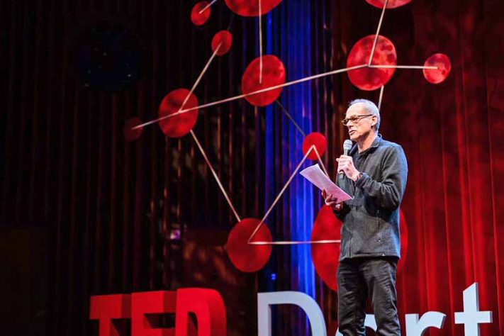 O físico e astrônomo brasileiro Marcelo Gleiser