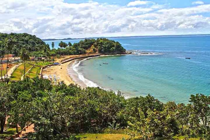 Praia de Ponta de Nossa Senhora de Guadalupe. Ilha dos Frades, Salvador - Tatiana Souza/Wikimédia Commons