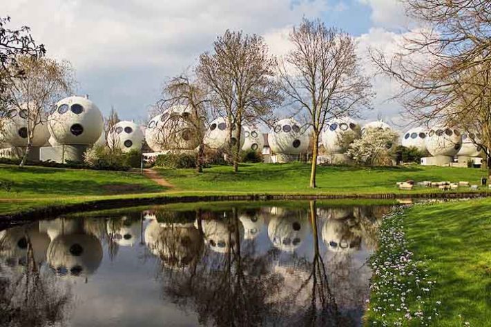 Bolwoningen, casas redondas holandesas localizadas no bairro de Maaspoort, em 's-Hertogenbosch, na Holanda - Jaap Joris Vens,/Wikimédia Commons