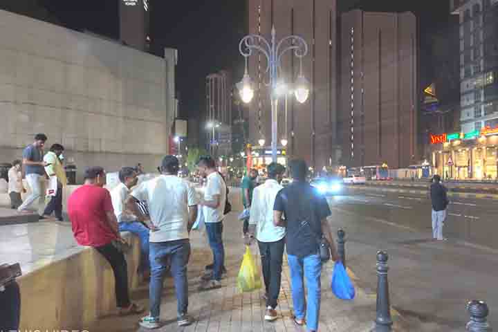 <p>Nessas regiões, o calor não é exceção, mas regra constante que molda hábitos e decisões. O clima sufocante redefine horários, atividades e até a forma como as pessoas se relacionam com os espaços públicos e privados.</p>
