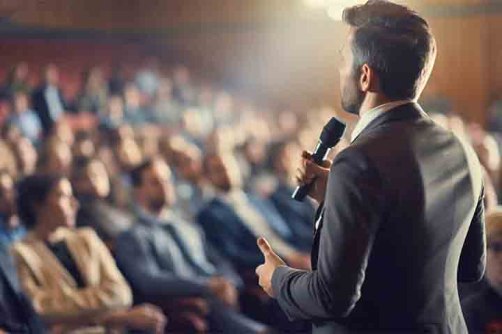 <p>Confúcio alerta para o risco de confundir boa oratória e aparência com virtude, lembrando que caráter sólido exige mais do que discurso agradável.</p>
