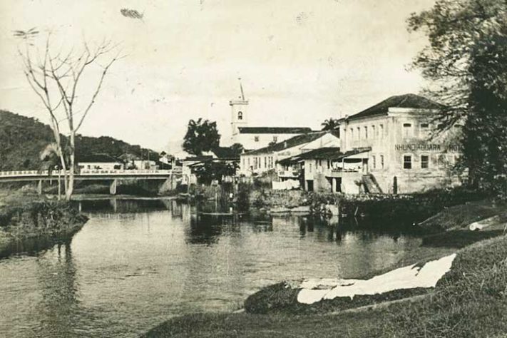 1971 - Morretes, município brasileiro do estado do Paraná - Domínio Público/Wikimédia Commons