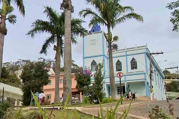 <p>Tornou-se município apenas em 1963, adotando o nome ligado ao rio e à padroeira local.</p>
