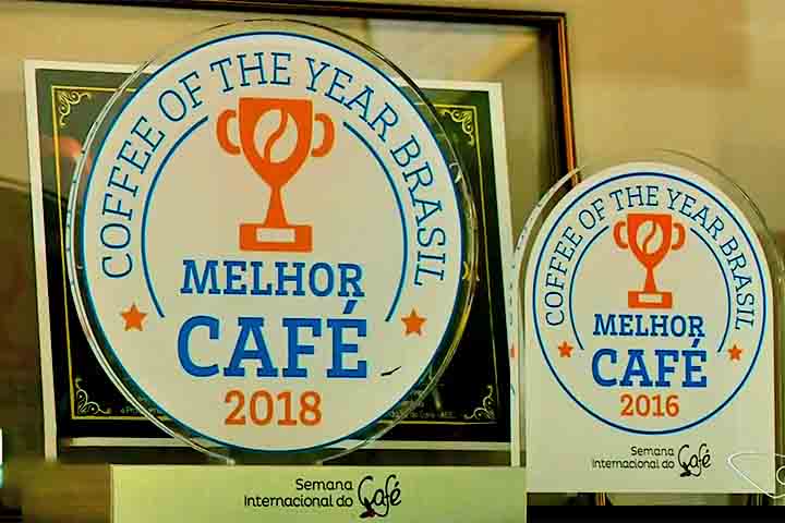 <p>A economia local gira em torno da cafeicultura de montanha e do ecoturismo, sendo um dos acessos mais procurados para o Pico da Bandeira.</p>
