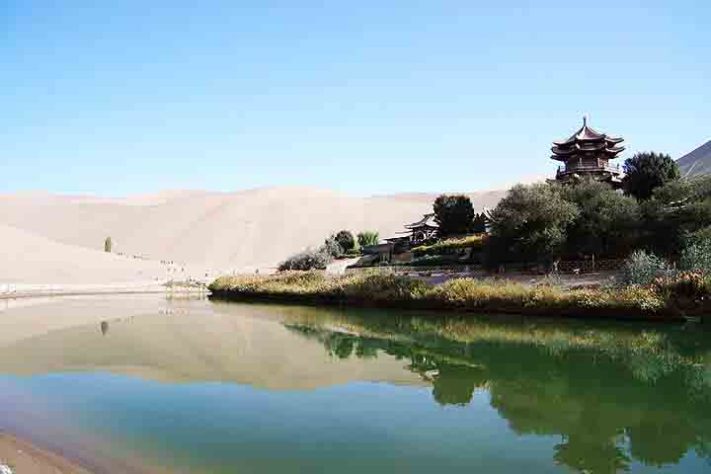 Deserto de Dunhuang, china - As vilas isoladas mais exuberantes do mundo