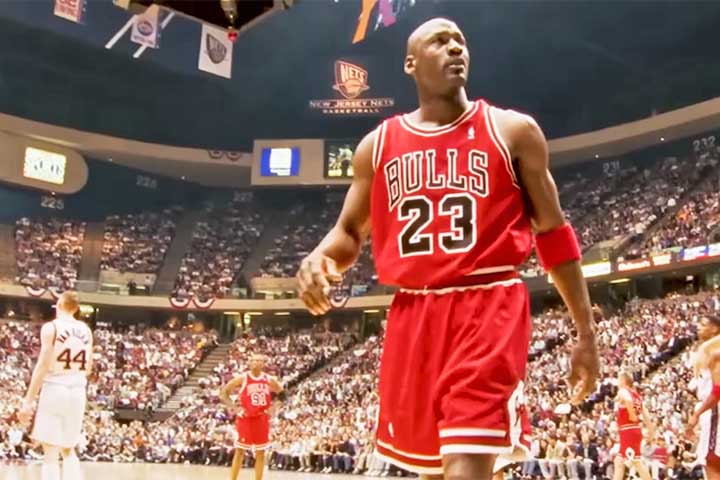 Michael Jordan, empresário e ex-basquetebolista estadunidense que atuava como ala-armador - Reprodução do Youtube Canal REBOUND