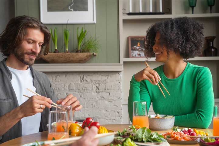 <p>Medidas simples no cotidiano fazem grande diferença na prevenção do desconforto.<br />
Adotar hábitos alimentares equilibrados e observar o próprio corpo é essencial.</p>
