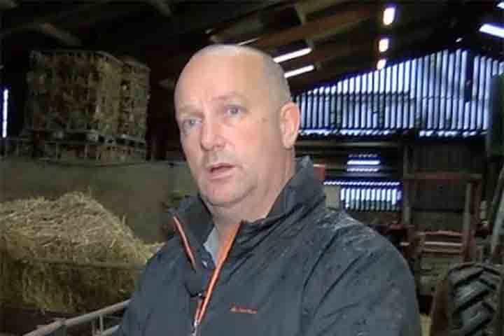 <p>O produtor deixou claro que o tingimento não substitui métodos oficiais de identificação, como chips e registros sanitários. Trata-se de uma camada adicional de proteção, destinada a tornar o crime menos conveniente.</p>
