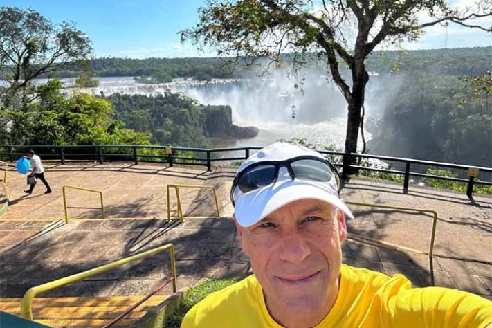 O físico e astrônomo brasileiro Marcelo Gleiser