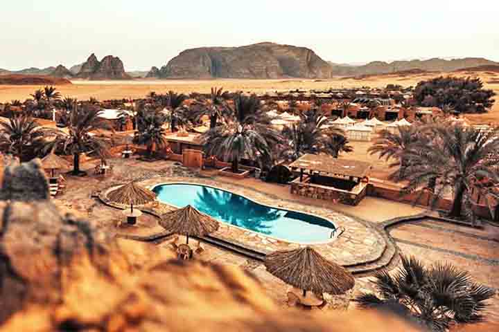 <p>Acampamento de Bait Ali, Jordânia: Localizado em pleno deserto de Wadi Rum, na Jordânia, o Bait Ali Camp foi concebido para funcionar como um hotel.</p>
