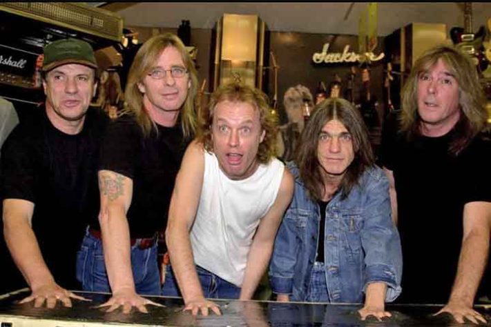 Banda de rock AC/DC volta ao Brasil