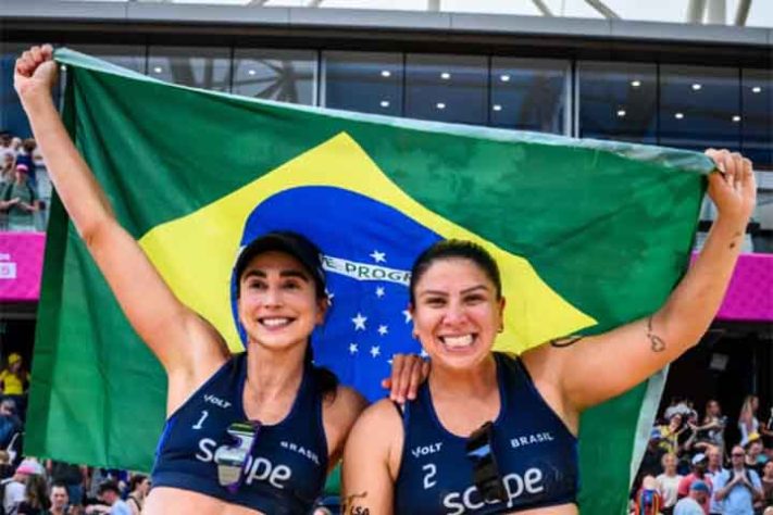 Jogadora de vôlei de praia Carol Solberg 