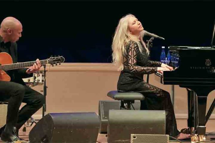 Eliane Elias, a pianista brasileira que conquistou o Grammy