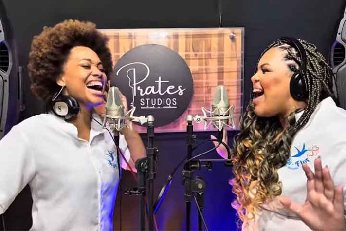 Jéssica Martin, a intérprete da Beija-Flor