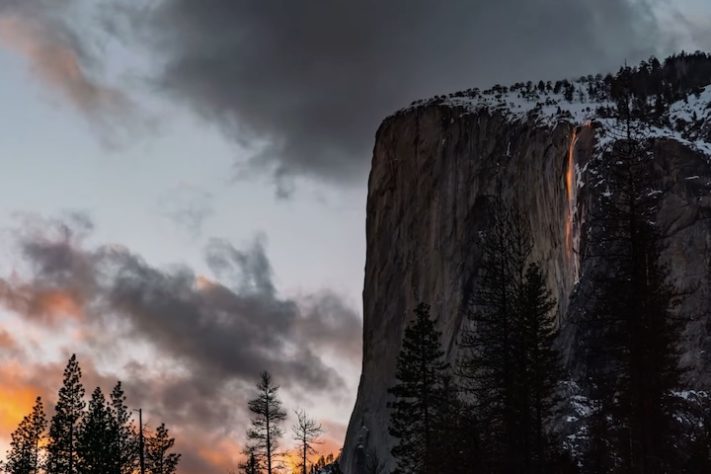 Fenômeno faz queda d'água em Yosemite parecer cascata de fogo – Reprodução/Yosemite Nation