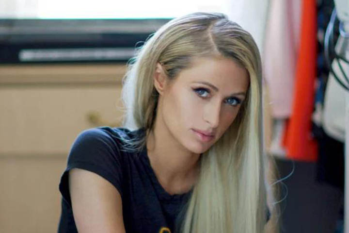 Paris Hilton:  A socialite norte-americana foi detida em 2006 por dirigir sob efeito de álcool. No ano seguinte, foi condenada a 45 dias de prisão por violar as condições de sua liberdade condicional. Cumpriu parte da pena em uma penitenciária de Los Angeles.