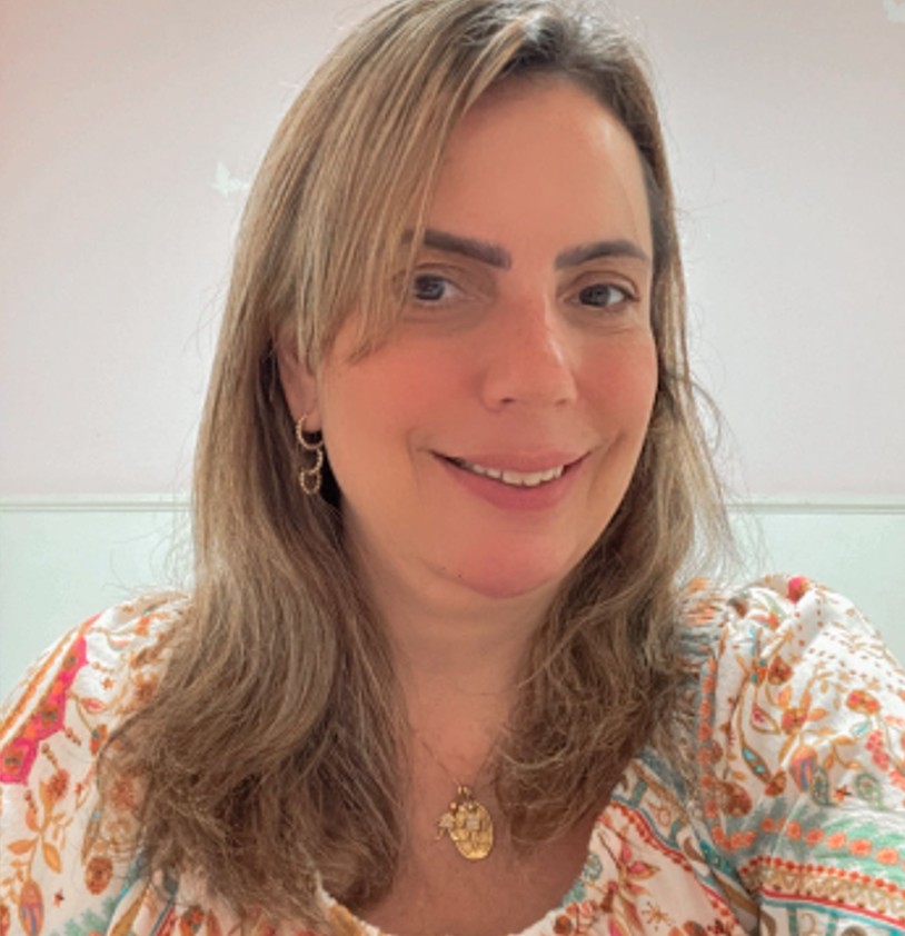 <p>“Nas últimas semanas não tenho conseguido entrar no Instagram como deveria, mas hoje a data é importante e preciso deixar registrada. Seu colo faz falta, o carinho, a preocupação, o amor. Sua religiosidade, levo comigo e seus ensinamentos também!”, escreveu ela na legenda.</p>
