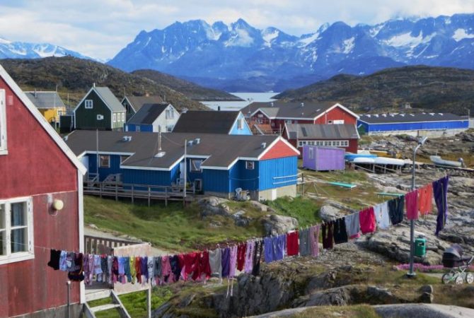 Escuridão, mar congelado e estoque de comida: veja como é a vida na Groenlândia